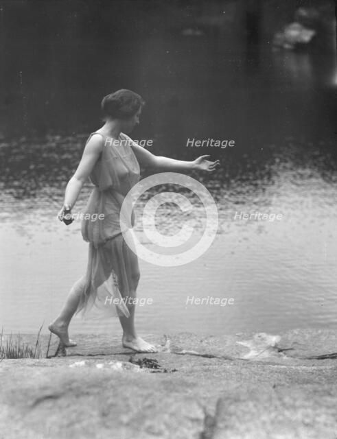 Elizabeth Duncan dancers and children, between 1916 and 1941. Creator: Arnold Genthe.