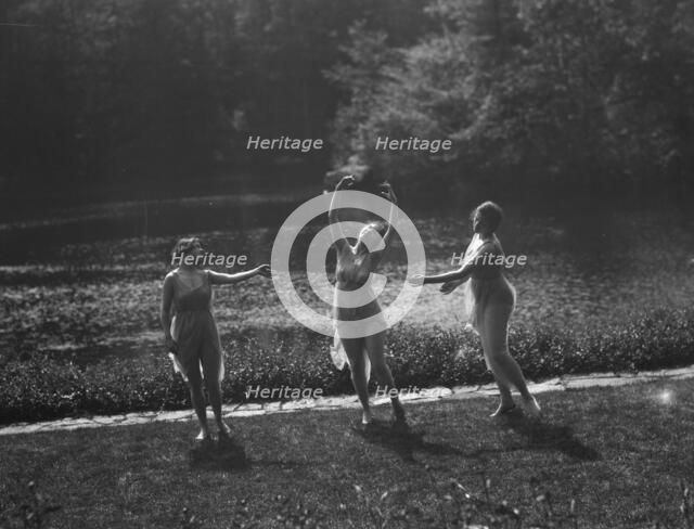 Elizabeth Duncan dancers and children, between 1916 and 1941. Creator: Arnold Genthe.