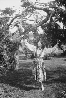 Elizabeth Duncan dancers and children, between 1916 and 1941. Creator: Arnold Genthe