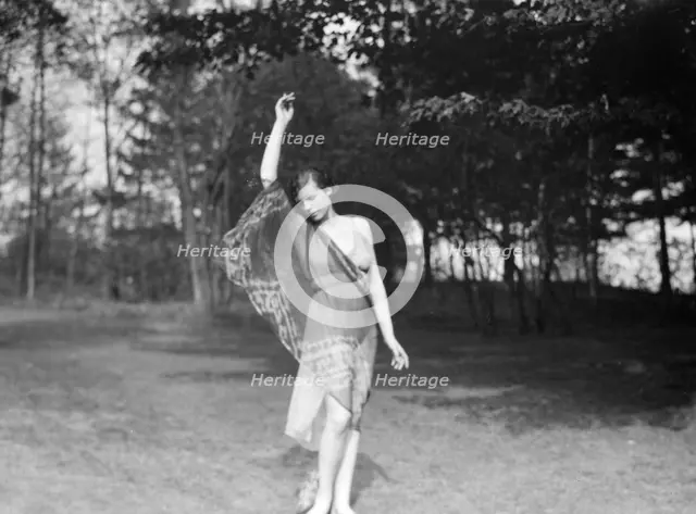 Elizabeth Duncan dancers, between 1916 and 1941. Creator: Arnold Genthe.