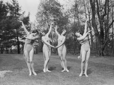 Elizabeth Duncan dancers, between 1916 and 1941. Creator: Arnold Genthe