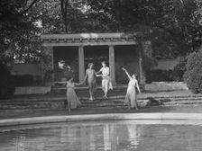 Elizabeth Duncan dancers, between 1916 and 1941. Creator: Arnold Genthe