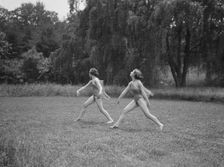 Elizabeth Duncan dancers, between 1916 and 1941. Creator: Arnold Genthe