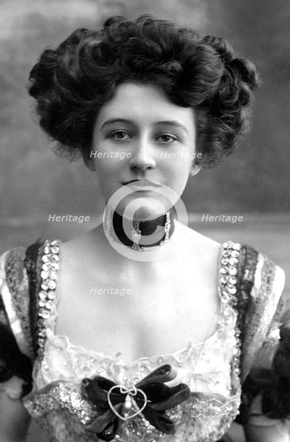 Elizabeth Firth, actress, 1908.Artist: Foulsham and Banfield