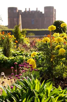 Elizabethan garden, Kenilworth Castle, Warwickshire, 2008. Artist: Historic England Staff Photographer