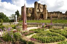 Elizabethan Garden, Kenilworth Castle, Warwickshire, 2009. Artist: Historic England Staff Photographer