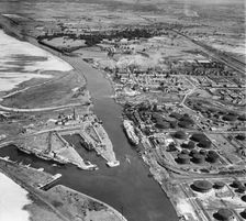 Ellesmere Port, Cheshire, 1946. Artist: Aerofilms