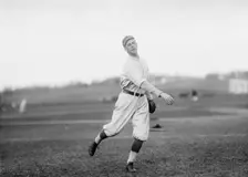 Elliott "Eddie" Dent, Washington Al, at University of Virginia, Charlottesville..., ca. 1912-1916. Creator: Harris & Ewing