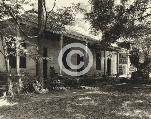 Elmscourt, quarters, Natchez, Adams County, Mississippi, 1938. Creator: Frances Benjamin Johnston.
