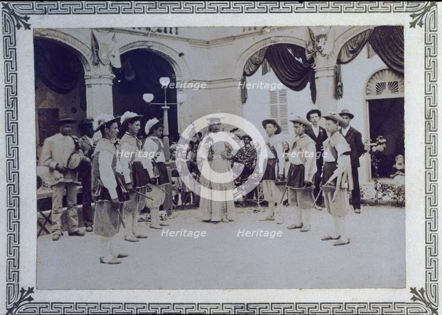 Els Cossiers de Manacor', 1897, the dancers dance in a circle that opens and closes around the ce…