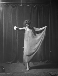 Elsie Dufour dancer, between 1918 and 1920. Creator: Arnold Genthe