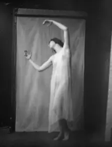 Elsie Dufour dancer, between 1918 and 1920. Creator: Arnold Genthe