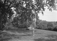 Elsie Dufour dancer, between 1918 and 1920. Creator: Arnold Genthe