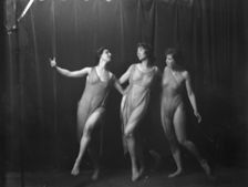 Elsie Dufour dancers, between 1918 and 1920. Creator: Arnold Genthe