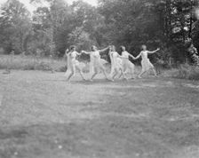 Elsie Dufour dancers, between 1918 and 1920. Creator: Arnold Genthe