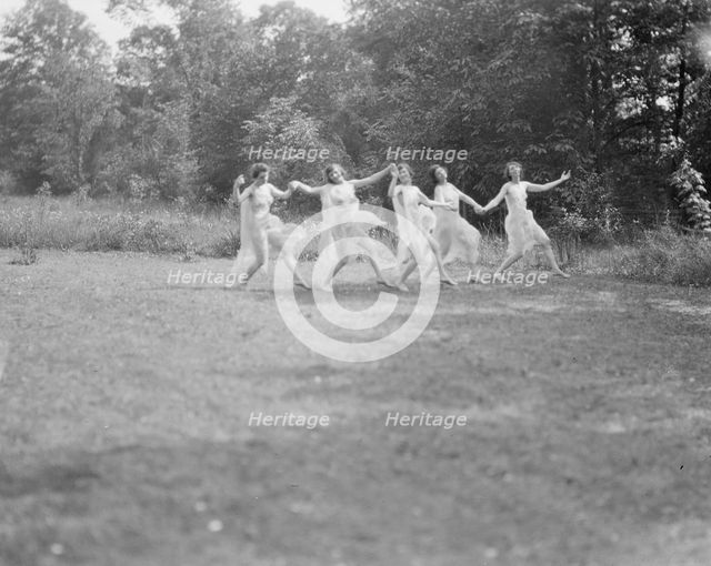 Elsie Dufour dancers, between 1918 and 1920. Creator: Arnold Genthe.