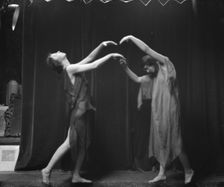 Elsie Dufour dancers, between 1918 and 1920. Creator: Arnold Genthe