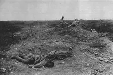 'Epaves du combat; Un coin du champ de bataille 1916 (1924). Creator: Unknown