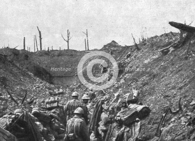 'Episodes de la bataille de Verdun; La derniere phase de la resistance du fort de Vaux, 1916. Creator: Unknown.