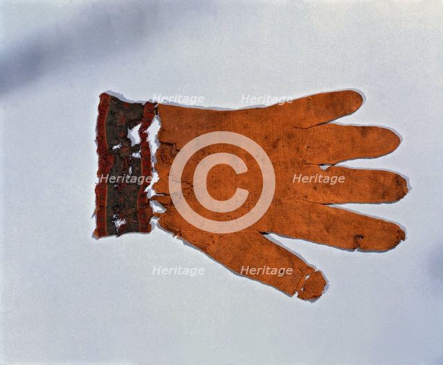 Episcopal glove belonging to the bishop Arnau de Jardí, taken from his tomb.