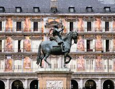 Equestrian statue of King Philip III, Plaza Mayor, Madrid, Spain. Creator: Peter Thompson
