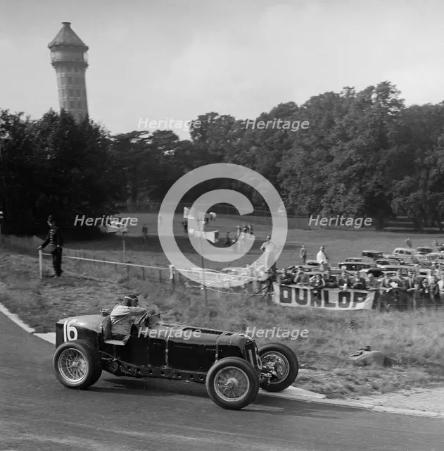 ERA of Raymond Mays racing at Crystal Palace, London, 1939. Artist: Bill Brunell.
