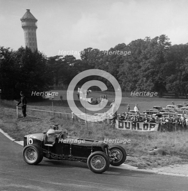 ERA of Raymond Mays racing at Crystal Palace, London, 1939. Artist: Bill Brunell.