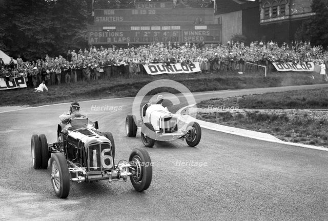 ERAs of Raymond Mays and AC Dobson, Imperial Trophy, Crystal Palace, 1939. Artist: Bill Brunell.