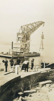 Erection of HMAS Sydney mast, 1934. Creator: Unknown