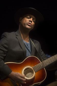 Eric Bibb, 2017. Artist: Alan John Ainsworth
