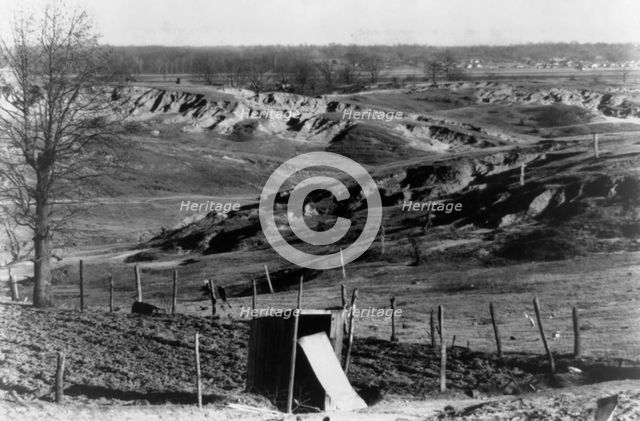 Erosion near Tupelo, Mississippi, 1936. Creator: Walker Evans.