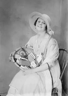 Estelle Thomas, 1917. Creator: Bain News Service