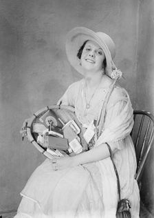 Estelle Thomas, 1917. Creator: Bain News Service