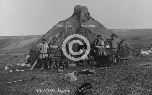 Eskimo igloo, between c1900 and c1930. Creator: Lomen Brothers.