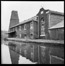 Etruscan Bone and Flint Mill, Lower Bedford Street, Etruria, Hanley, Stoke-on-Trent, 1965-1968. Creator: Eileen Deste