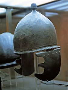 Etruscan helmet
