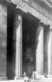 Euston Arch, Euston Station, Camden, London. Creator: Eric de Maré
