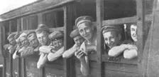 Evacuation de prisonniers allemands du front de la Somme 1916. Creator: Unknown