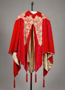 Evening cape, French, 1895-1905. Creators: House of Worth, Charles Frederick Worth, Jean-Philippe Worth
