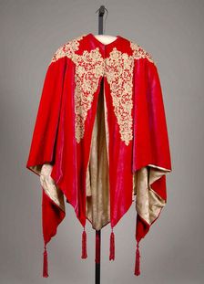 Evening cape, French, 1895-1905. Creators: House of Worth, Charles Frederick Worth, Jean-Philippe Worth
