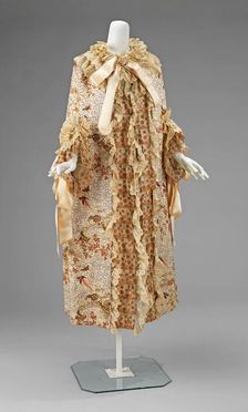 Evening cloak, French, 1885-89. Creator: Unknown