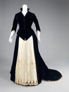 Evening dress, American, 1881. Creator: Frederick Loeser & Company