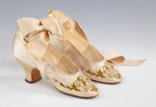 Evening shoes, French, 1875-85. Creator: Unknown