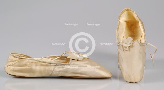 Evening slippers, French, 1845-65. Creator: P Rouillier.