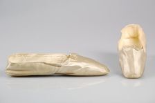 Evening slippers, probably French, 1845-65. Creator: Unknown