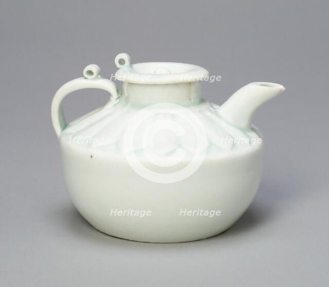 Ewer with Stylized Chrysanthemum Petals, Northern Song dynasty (960-1127), 12th century. Creator: Unknown.