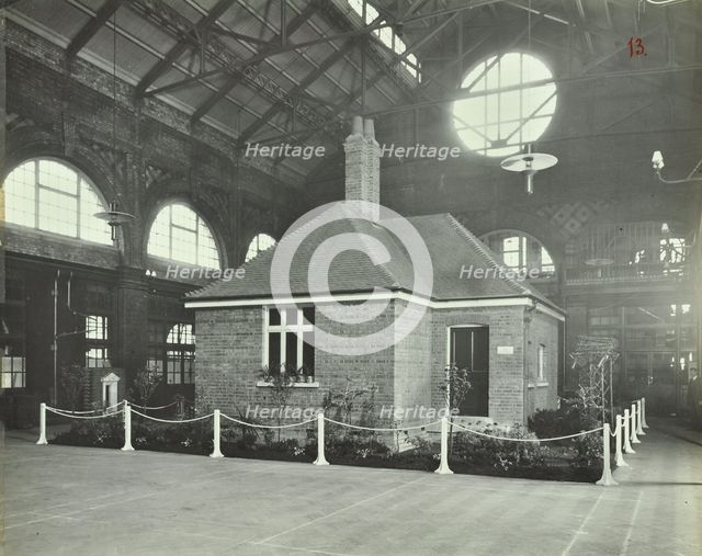 Exterior of cottage, School of Building, Brixton, London, 1913. Artist: Unknown.