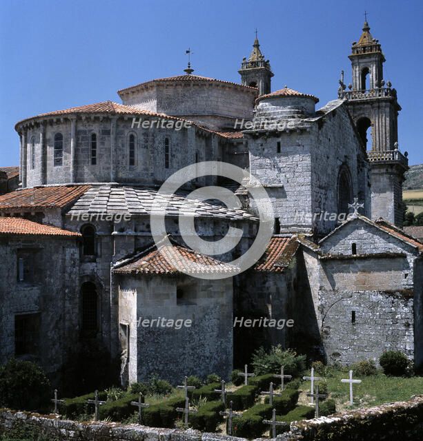 Exterior view of the church of the monastery of Santa Maria de Osera (Orense), detail of the apse.