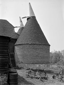 Exterior view of an oast house at Hope Farm, Fairfield, Kent, 1956. Artist: FJ Palmer