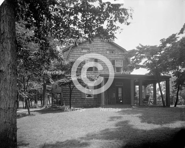 Exterior view of house, end view, Mrs. Robert Hoe,Jr., Port Washington, N.Y., between 1900 and 1910. Creator: Unknown.